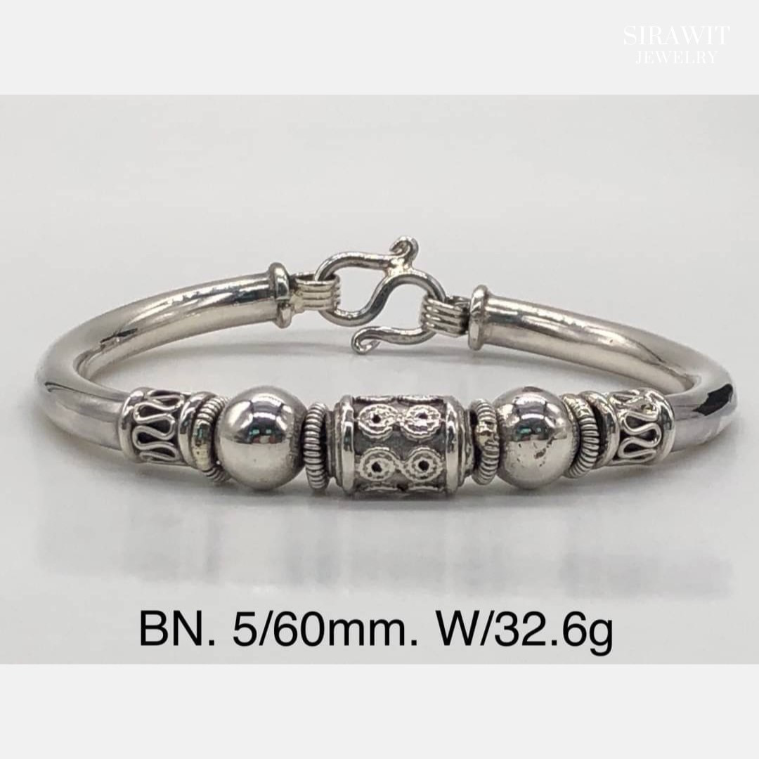 กำไลข้อมือเงินแท้