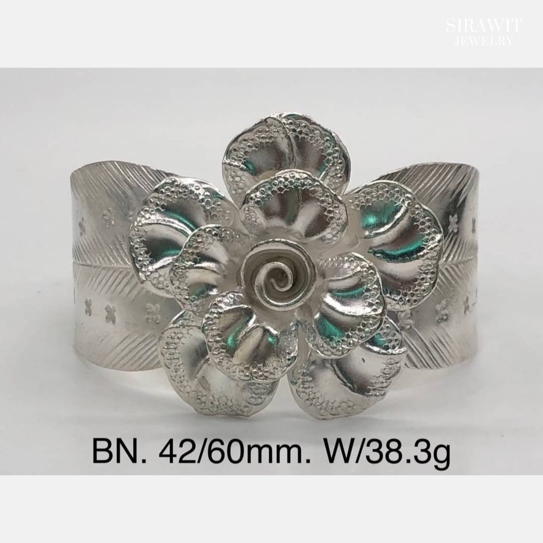 กำไลข้อมือเงินแท้