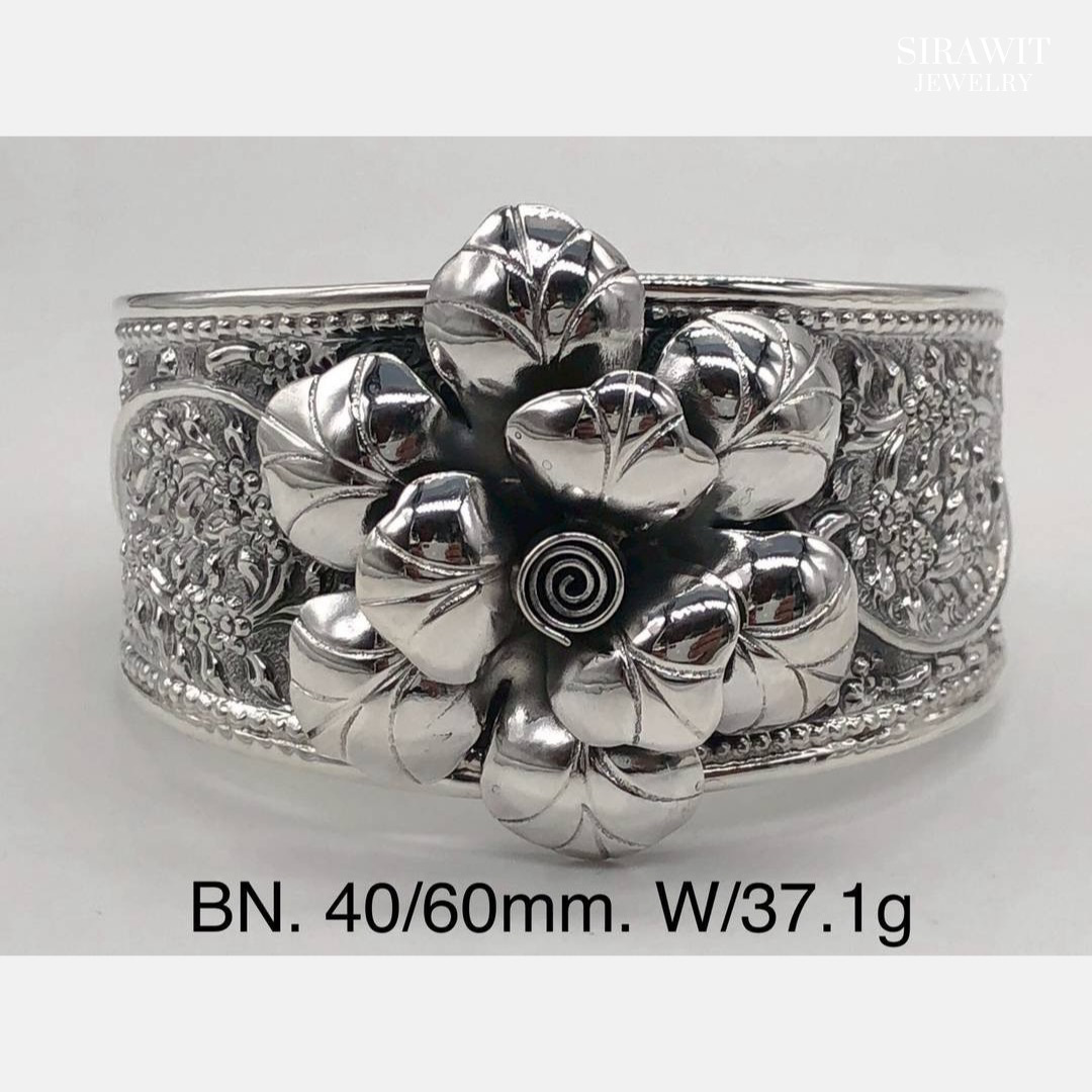 กำไลข้อมือเงินแท้