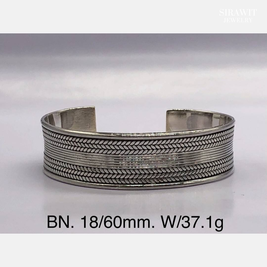 กำไลข้อมือเงินแท้