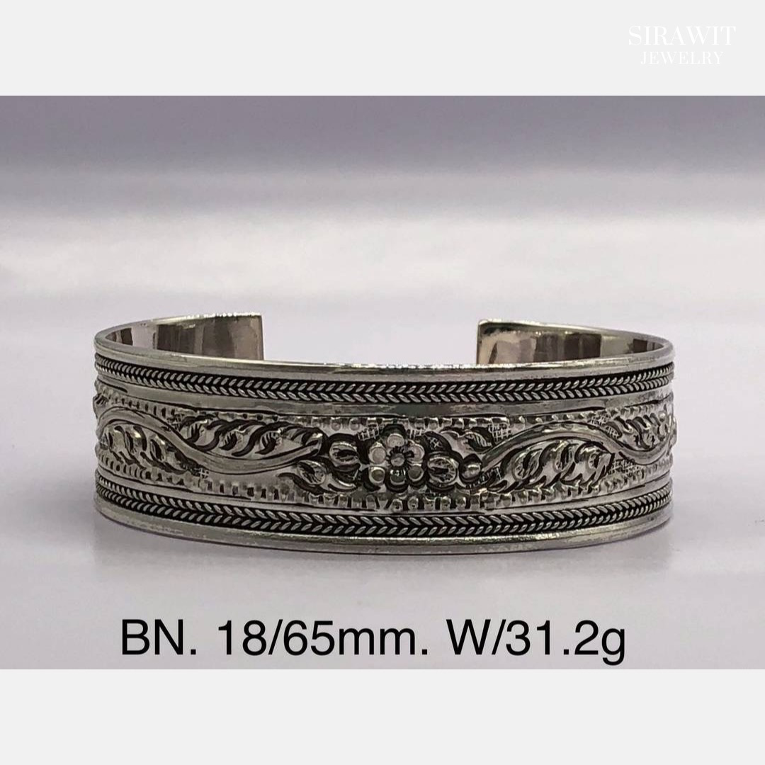 กำไลข้อมือเงินแท้