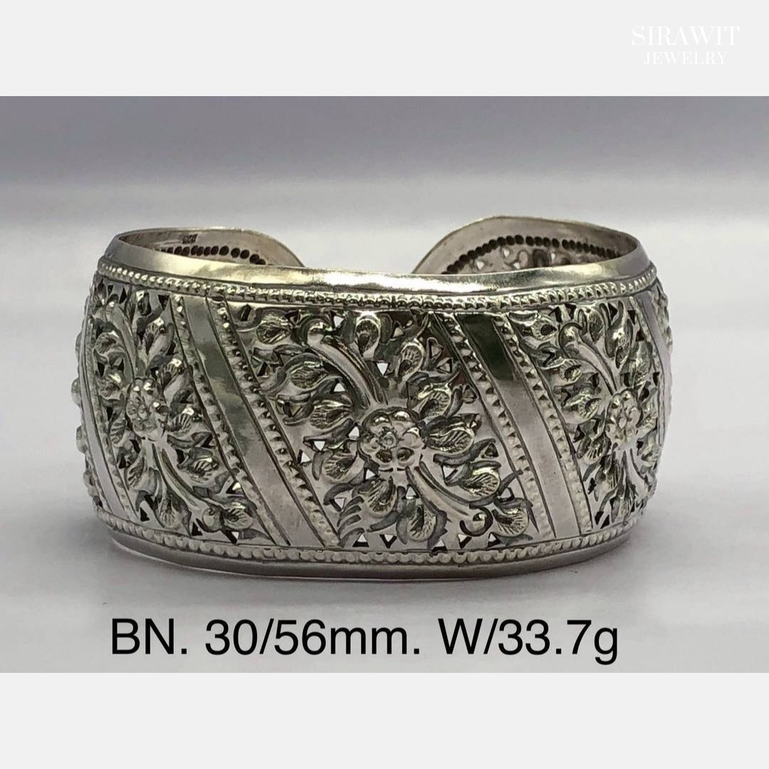 กำไลข้อมือเงินแท้