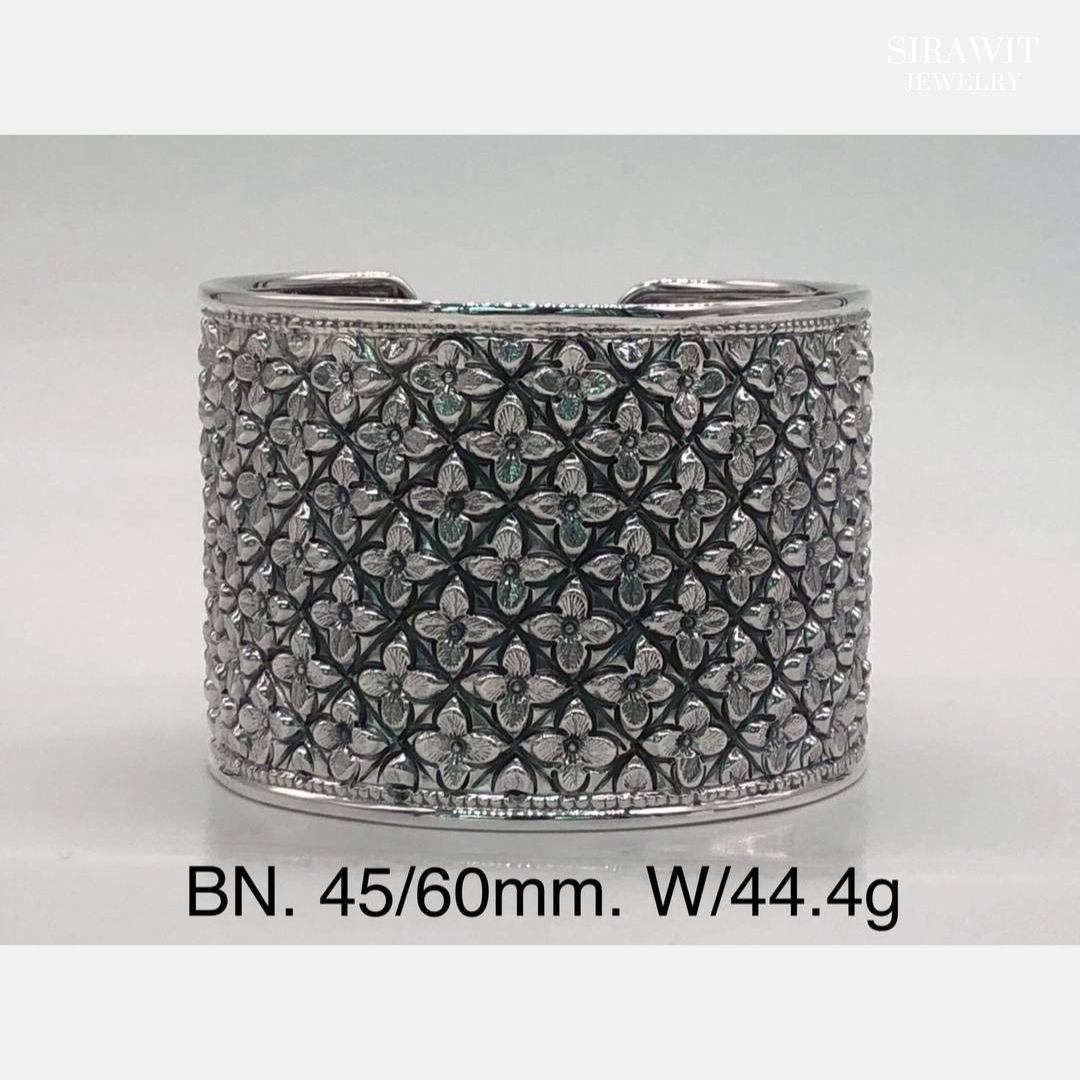 กำไลข้อมือเงินแท้