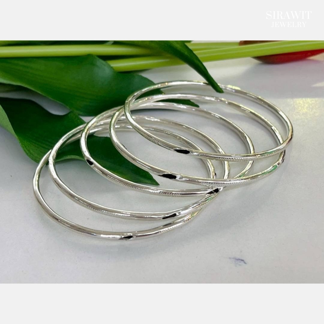 กำไลข้อมือเงินสอดหางช้าง