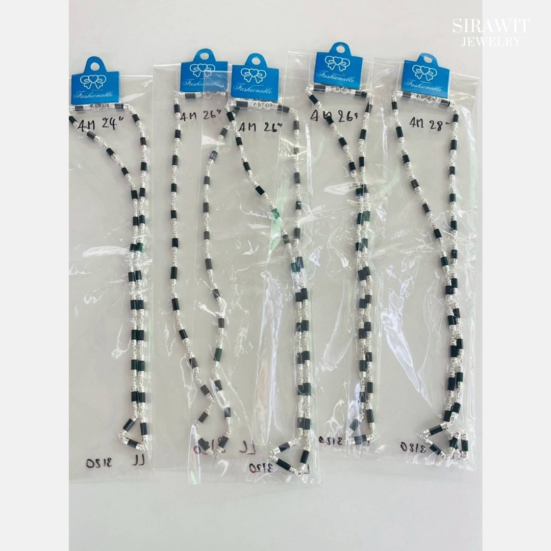 สร้อยคอนิล