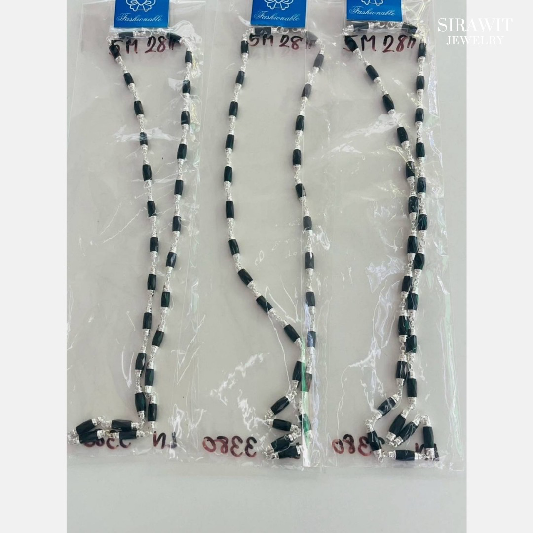 สร้อยคอนิล