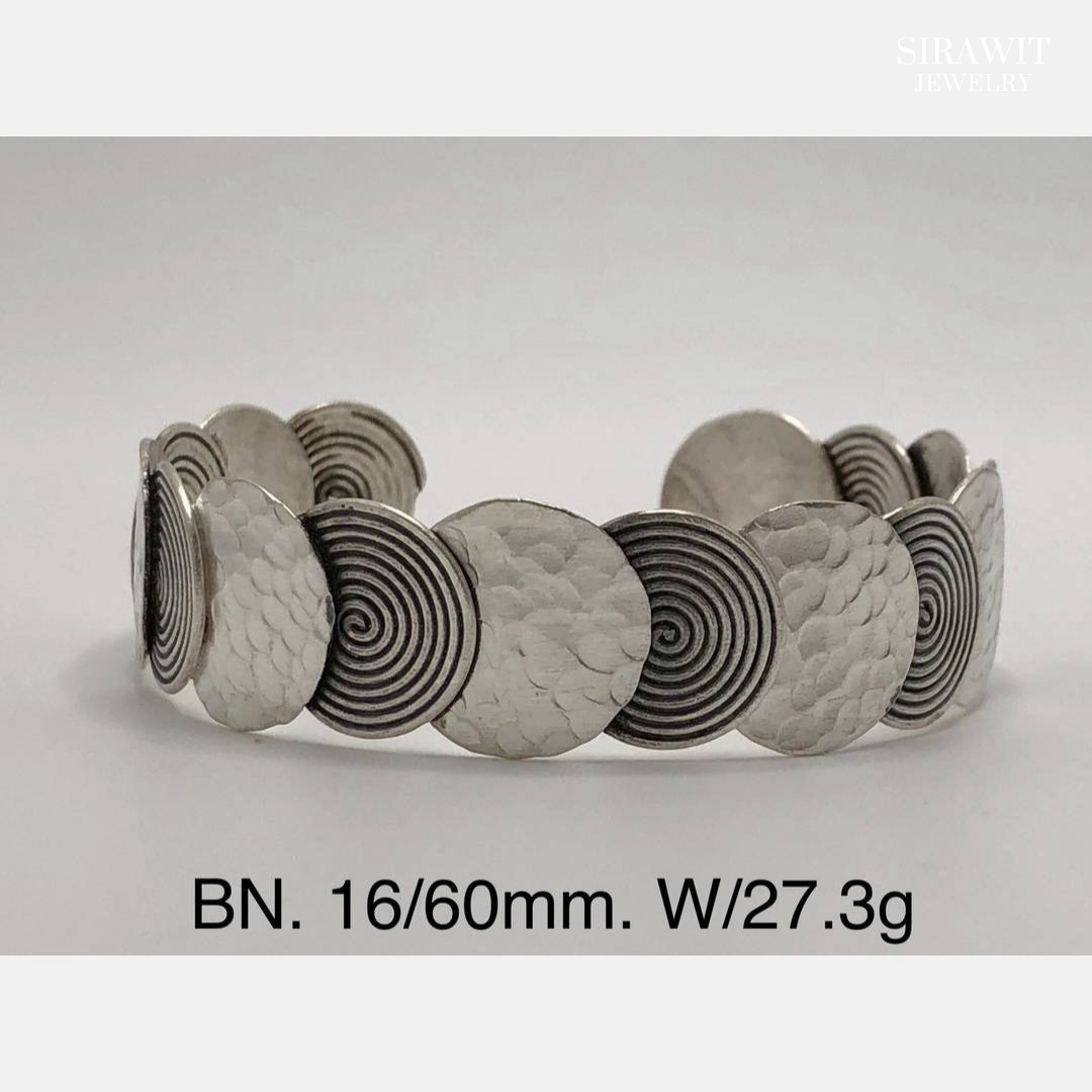 กำไลข้อมือเงินแท้