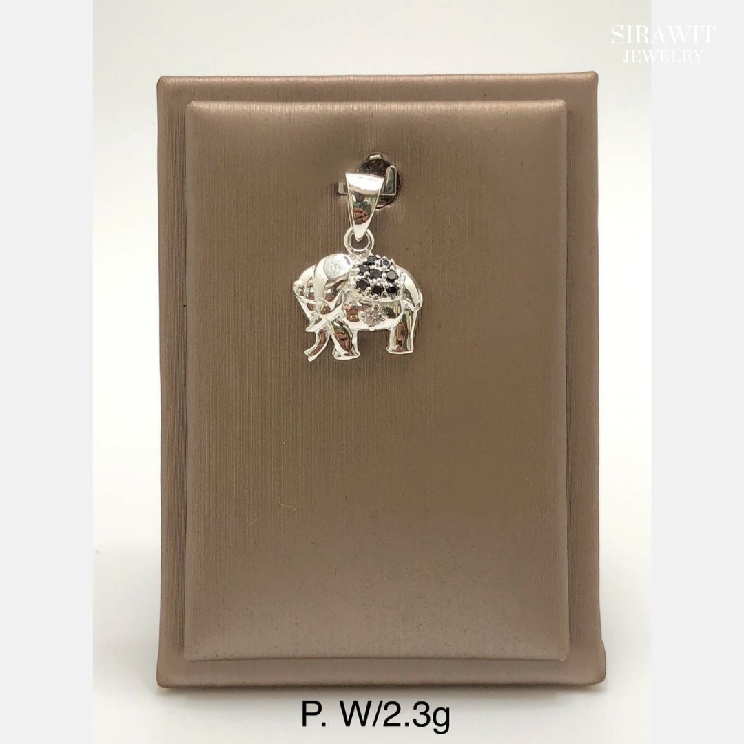 จี้ช้างพลอย