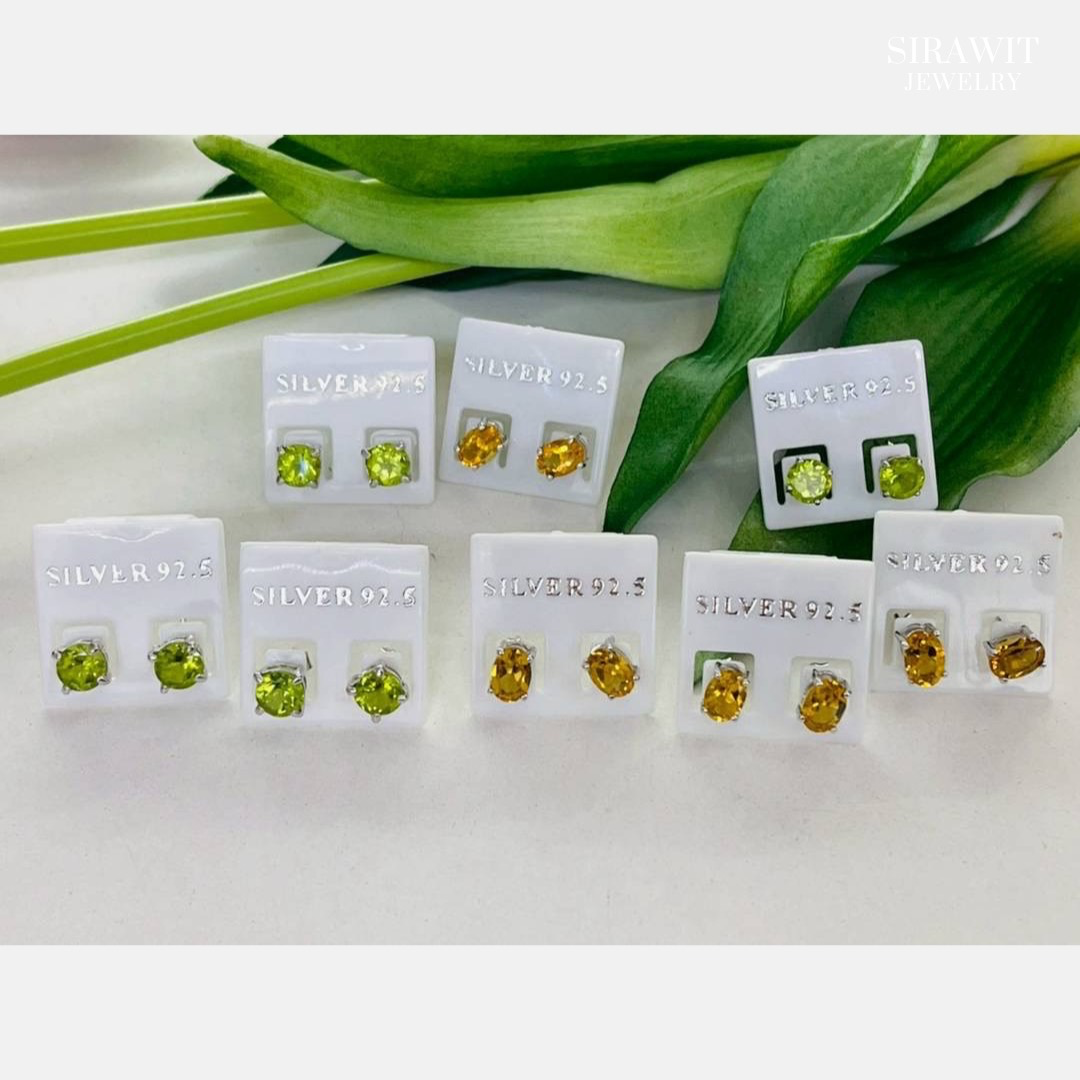 ต่างหูพลอย 